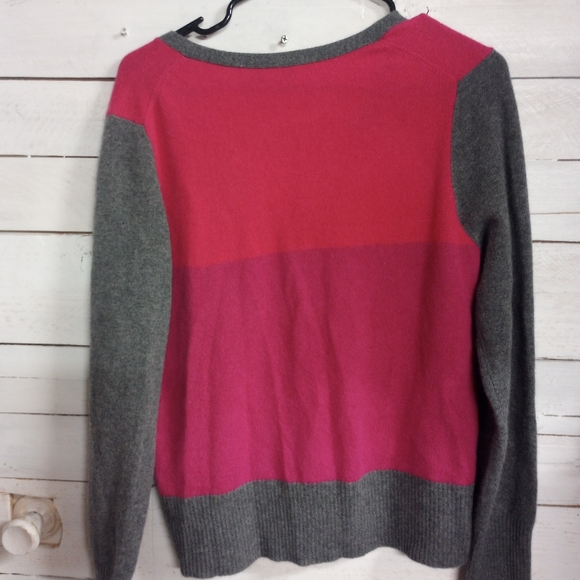 Apt 9 100% Pure Cashmere Womens Large Pink Gray Colorblock VNeck Button Front 44 - Picture 10 of 11